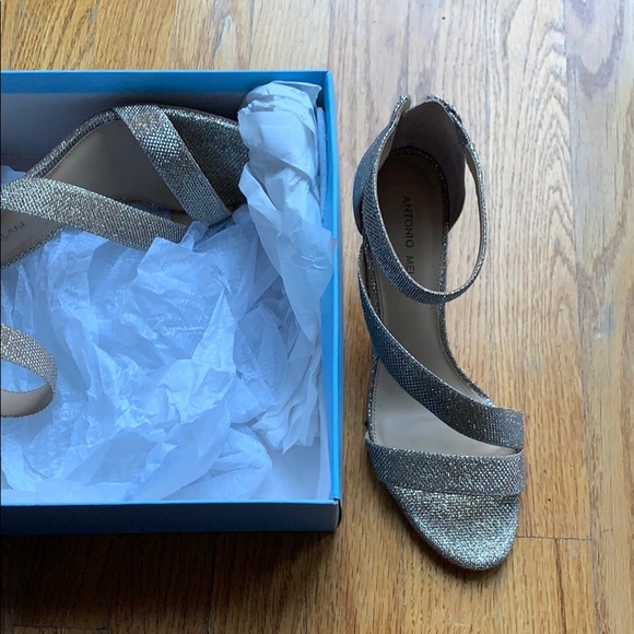 Antonio Melani gold high heels - Picture 2 of 5